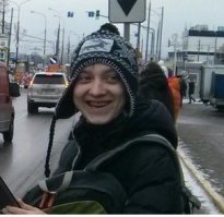Эвакуатор упал на машину во время погрузки