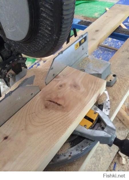 Как сделать деревянный автомат своими руками