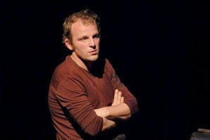 3,4 и 8 - что-то не то. 3-я - это вроде как "Страсти по Чапаю", а это 2012 год. Так что, не Лавров.
Кстати, у него сын тоже актер. Иногда весьма похож на папу.