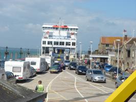 А вот паром в Англии из Портсмута на Айл оф Вайт