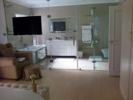 Не фотел бы жить в такой квартире.