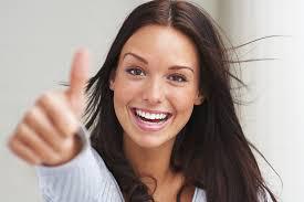 Девушка спасла собаку от гибели