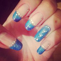 №29 супер)
поделюсь некоторыми своими, делаю сама, косячки есть=)
а насчет времени лишнего - зря вы так. переделываю ногти раз в 3 недели, занимает это часа 2 (не думаю, что это так уж много). заранее скажу, что с домашними делами вожусь каждый день