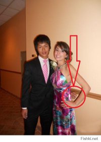 Парнишка стесняется