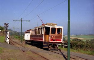 И не только конка (опять Мэн ).
Там есть еще и электрический трамвай того же периода