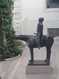 "Ангел города"
Марино Марини, 1948, Венеция, Италия, стало быть. 
(By Marino Marini, 1948. Part of the collection in the Peggy Guggenheim Museum in Venice, Italy)