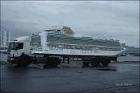 Сто раз эту картинку видел...

... только щяс догадался, что это не макет :)