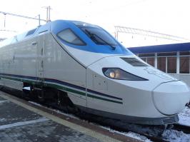 Даже в Узбекистане есть скоростной поезд. Ташкент-Самарканд. aka "утконос"