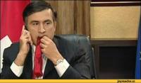11.Михаил Саакашвили:поедатель галстуков

в августе 2008 года пытался крошить батон на Южную Осетию,в последствие был безжалостно вые..ан российскими военным...после чего начал поедать свежевыглаженые галстуки..