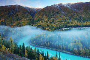 Река Или...
Автор, чё ты народ баламутишь, я часто рыбачил на Или, изъездил её дельту вдоль и поперек, так нет таких побережий: сосны, ёлки и т.д. - это какая-то река с сибирских регионов.