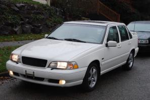 Volvo S70  с мотором Т5.  239 коней удовольствия.