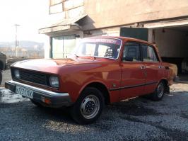 Помню, я как то на москвиче 2140люкс(моя первая машина) заглох в горку. В центре москвы. Ручник не работает. А что бы завести, надо было газом понажимать. Стаж у меня был 2недели.
В общем, донажимался я до характерного "хрусь".
Выхожу, а сзади старый троллейбус с мощным бампером меня подпер. Его водитель меня спрашивает :"давай столкача".
И затолкал меня в горку троллейбусом. Я завелся. А троллейбус уехал.