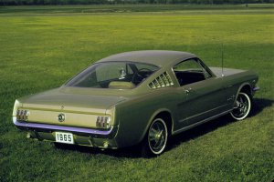 Mustang 1965 vs Audi TT (вылет Мустанга) 