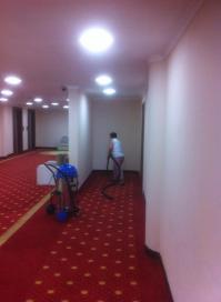 Ну, блин, бывает. А вы попробуйте оказаться рядом с пилящим штроборезом, когда от него случайно пылесос отсоединяется