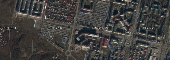 она пересекает 45 парралель, но она не параллельна ей. Белая горизонтальная линия - это как раз 45 парралель.
