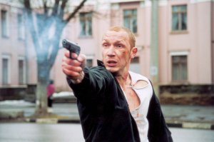 Он тоже класс. 
"Ну че, не прокатило? - Да щас бл* шину прострелю, прокатит!"