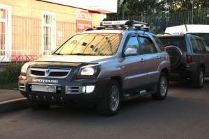 Раз кармы накидали - добавлю фото :) Нынешний IS и старичок-Спортяга (до сих пор скучаю по этой машине)