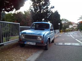 Год назад ровно, не доезжая Бара, есть славный городишко "Петровац на море". Но теперь это зона евро и все дела.