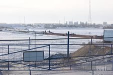 У нас в Благовещенске понтонный построили на город Хэй-Хе. Летом опять плавать будем.