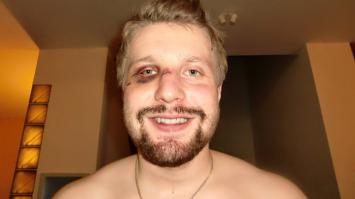 Лео Комаров