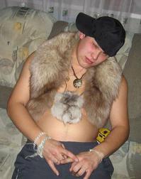 Пацанский джип забыл в коробку с игрушками убрать!!!