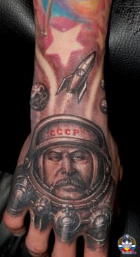 25 космических татуировок для любителей астрономии