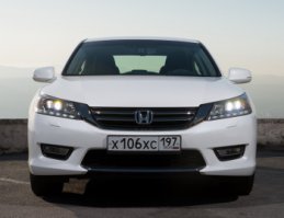 Ну тут разговор про сами машины, а не про линейку! Вот Аккорд 76 года и 12-го, а между ними еще 8 моделей!