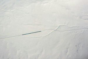 Дорога железная, как ниточка, тянется