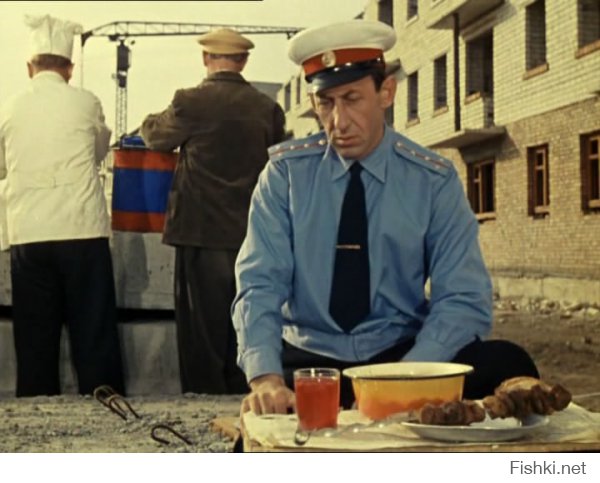 Налейте товарищу компот!