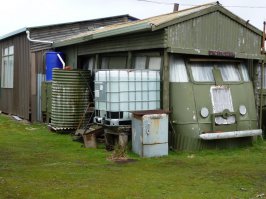 А снаружи как? Автобусик?