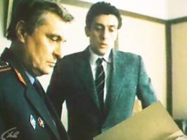 Как же вспомнили один из моих любимейших фильмов - "Противостояние"?!
Басилашвили и Болтнев просто великолепны, выше всех похвал, да и второстепенные актеры не подкачали.