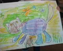 Прям заставили меня покопаться в архивах )) 
Первое фото 2 года 7 месяцев, второе 2 года 9 месяцев
Рисовала сама, размер А3 (крупное проще рисовать)