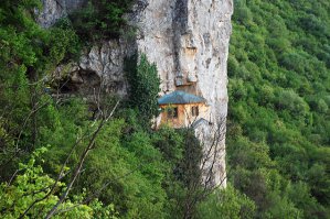 Гложенский Монастырь и Ивановские скальные церкви, Болгария.