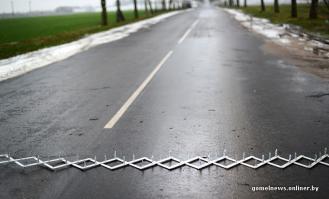 я бы подошёл к делу более оптимистично - если бы меня начинали давить на тротуаре - сразу вот такую фигню раскрывать (я видел версию безопасную для пешеходов с резиновыми колпачками- ногой не раздавишь а машина массой продавливает и фиаско)