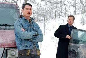 Насчёт скрипки за 10 миллионов долларов, кто не смотрел очень рекомендую интересный фильм, с завёрнутым сюжетом? просчитанными много ходовыми комбинациями, афёрой и подставами, завязанными на человеческой жадности - "Тонкий лёд" Жалею что не могу стереть себе память и пресмотреть его ещё раз :) Искренне, по белому, завидую тем кто глянет в первый раз :)