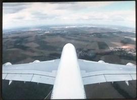 тот фотограф фигня.. вот здесь настоящий профи ! :))