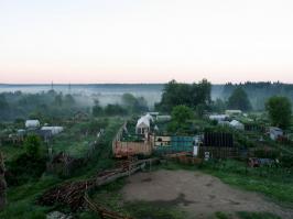 А из нашего окна плащадь Красная видна .....