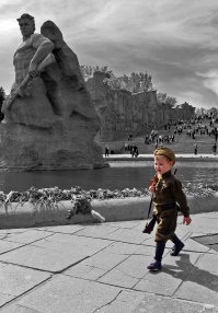 Фотография просто бомба!!!! Гордость за нашу Великую страну и наш непобедимый народ! Родители этого парня настоящие дети своей Родины