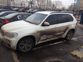 я езжу с тонировкой, зато можно сумку оставить на заднем сиденье, с девчонкой позажиматься, летом солнце меньше слепит и греет салон, да и вобще мне комфортно что на меня не пялится никто)