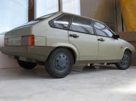 было много чо
осталась лишь девятка мокрый асфальт,на балконе стоит