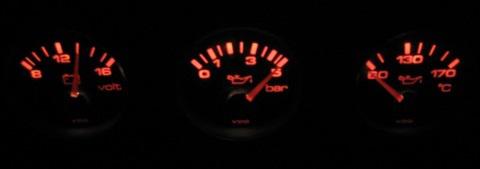 AUDI 80 B3, огонь машина, стояли доп приборы (заводские), движок  ABK, ух и перла она:) За 4 года только расходку менял: 1 раз передние стойки(рартриджи), колодки раза 3 менял, 1 раз передние диски, тормозные, 1 раз ремень грм, ну лампочки, и все. А не не все безниз еще заливал:)))