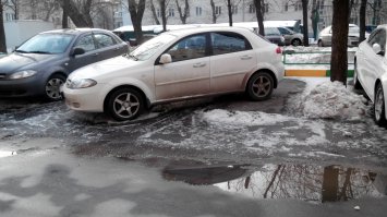 уже выкладывал тут, но повторюсь.....Москва... жильцы ближайшего дома выехали по своим делам.....
