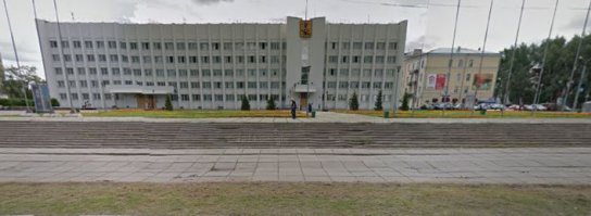 Вы б лучше хоть местность сперва изучили. Две маленькие ступеньки не самая главная преграда.