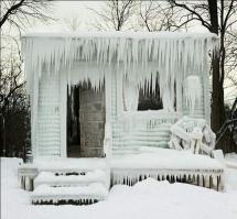 Для пиндосии,южной части гейропы или Японии - самый раз! Но у нас, за крайне редким исключением - лабуда полная. Получится, как на фото.