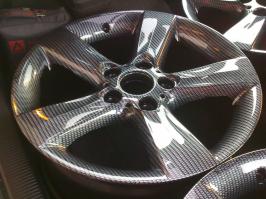 я сам себе диски на БМВ сделал и разные вставки в салоне