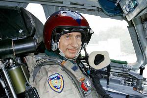 Вы еще Путина в костюме летчика не видели. Вот где косплей. А ты не летчик. А я была так рада любить героя из летного отряда. Но по осанке не видно кто с Лубянки Анке...