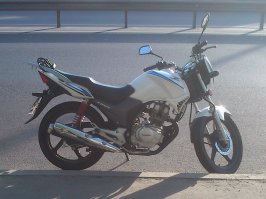 А это мой конь, ни Harley-Davidson конечно, но все равно самый лучший!!!