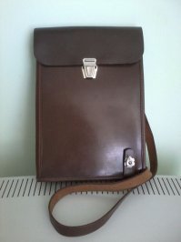 Вот настоящий планшет, а то что сейчас называют этим словом это просто электронная игрушка.