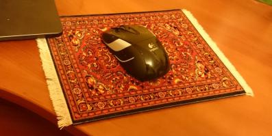 Что вы понимаете в коврах???
Мой вот на весь золото!