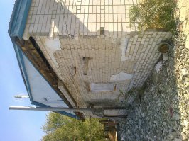 правильнее было назвать: маразмы. с каких пор шлагбаум стал архитектурой?
а это мечеть в г.Актобе. ближе к упадку и нищете.